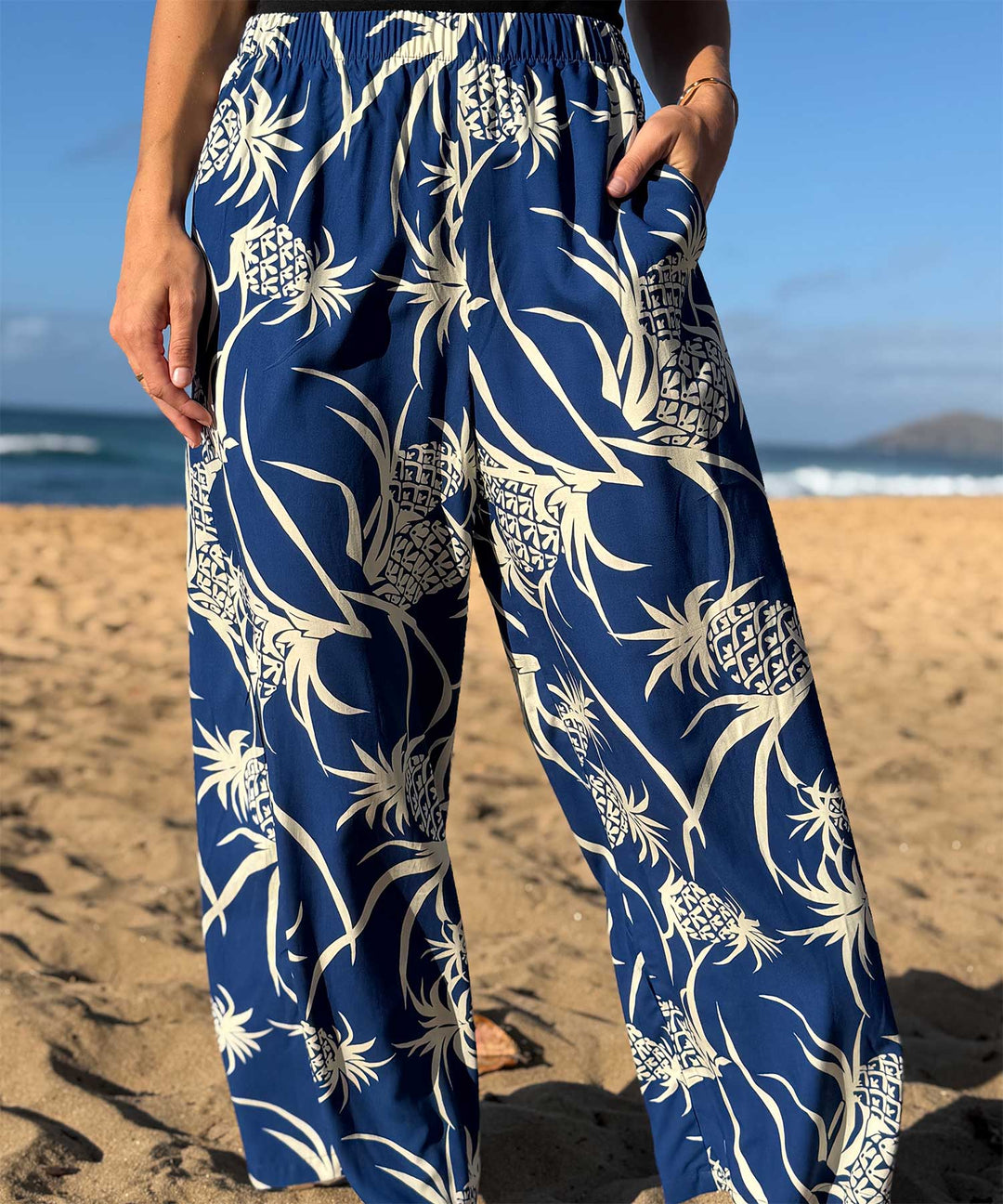 Pineapple Field Resort Pants - Midnight Blue