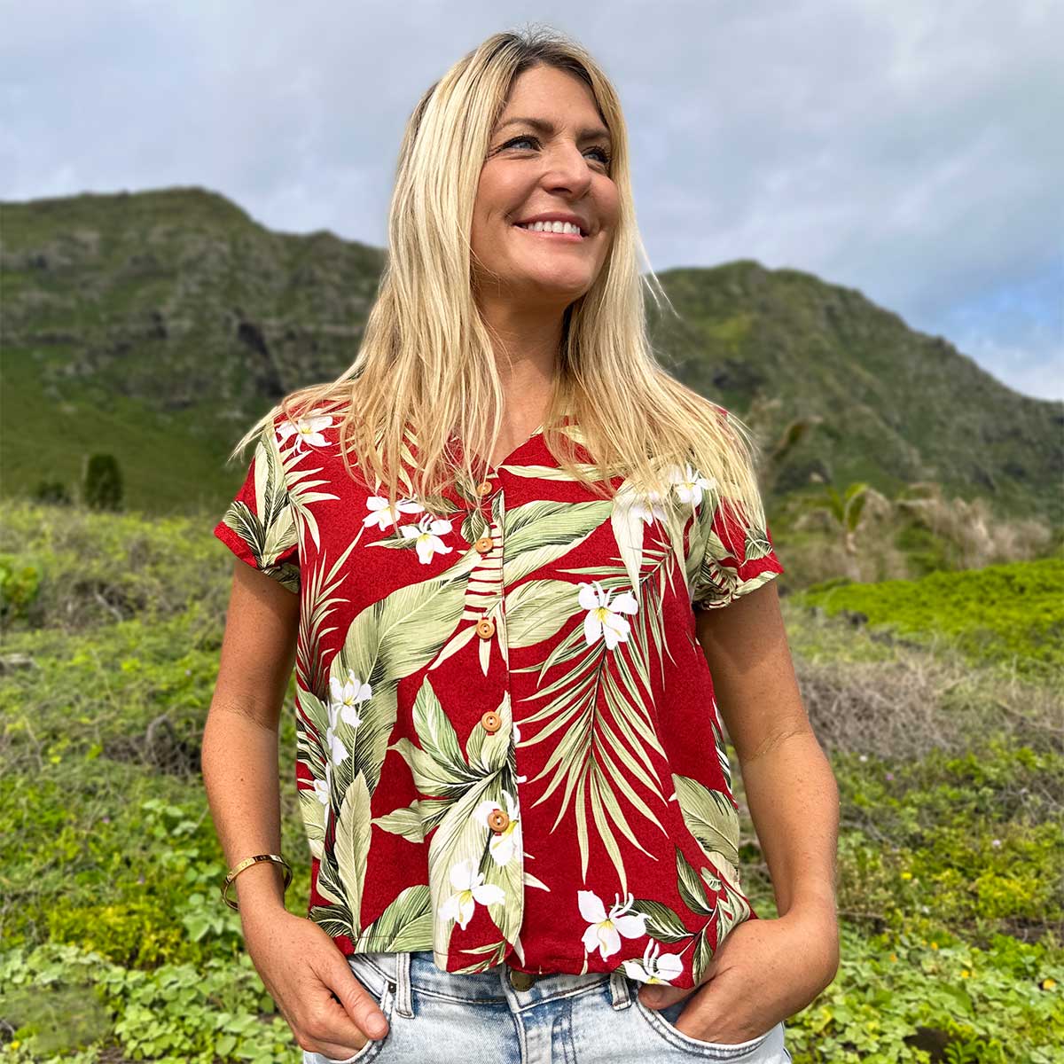 Casual Women's Hawaiian Shirts and Dresses